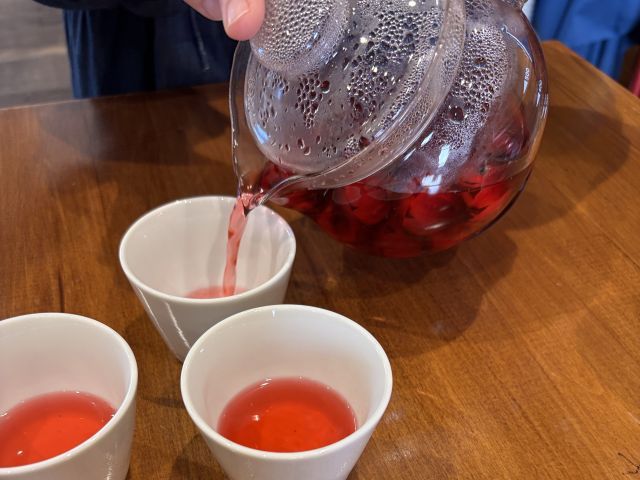 とれたてローゼルでハイビスカスティー